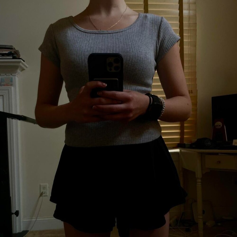 Brandy Melville Gray Cropped Tee